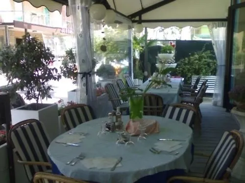 Hotel Bed And Breakfast Villa Giovanna Rimini